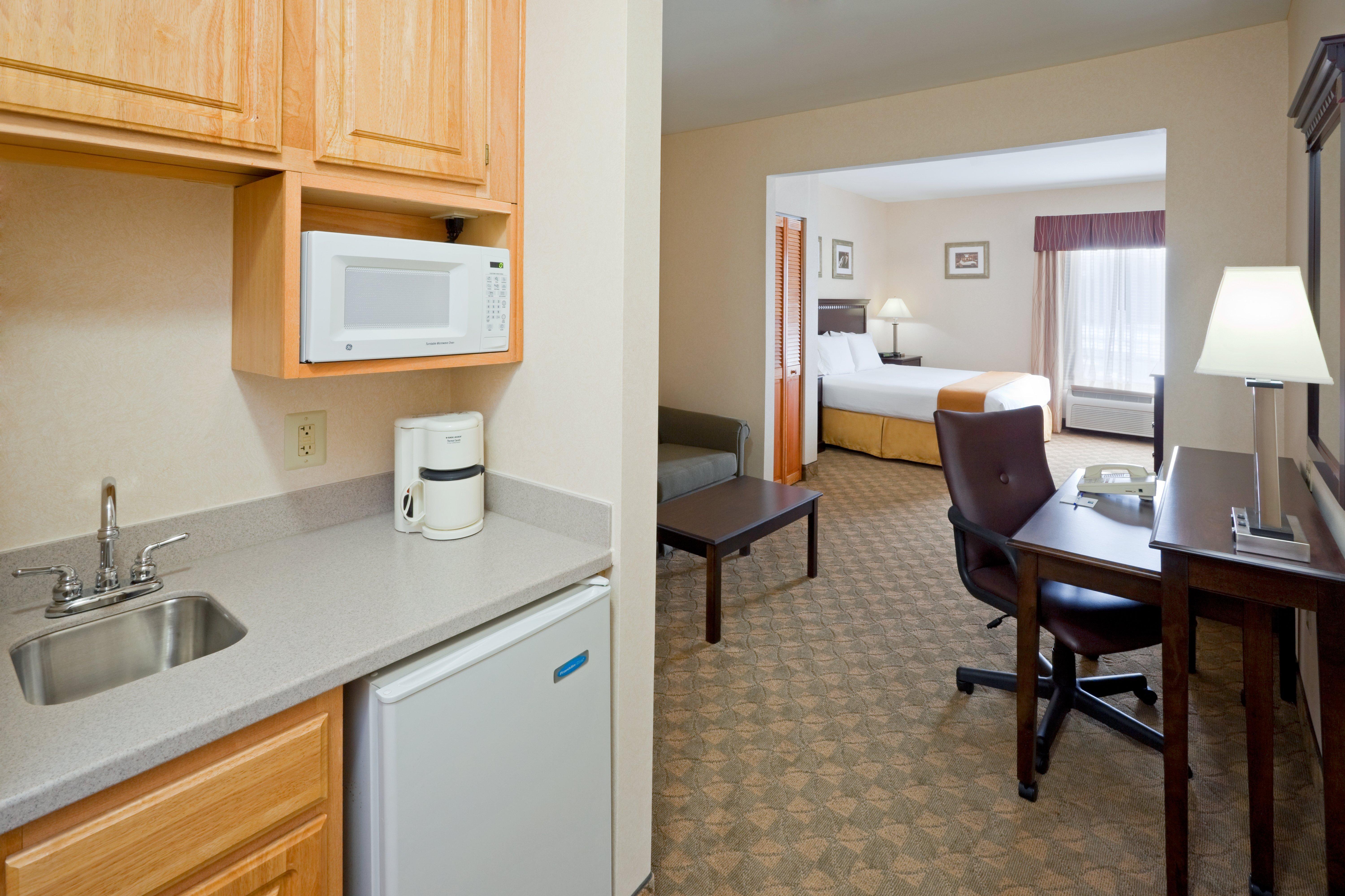 Holiday Inn Express & Suites Carneys Point - Pennsville By Ihg Exterior photo