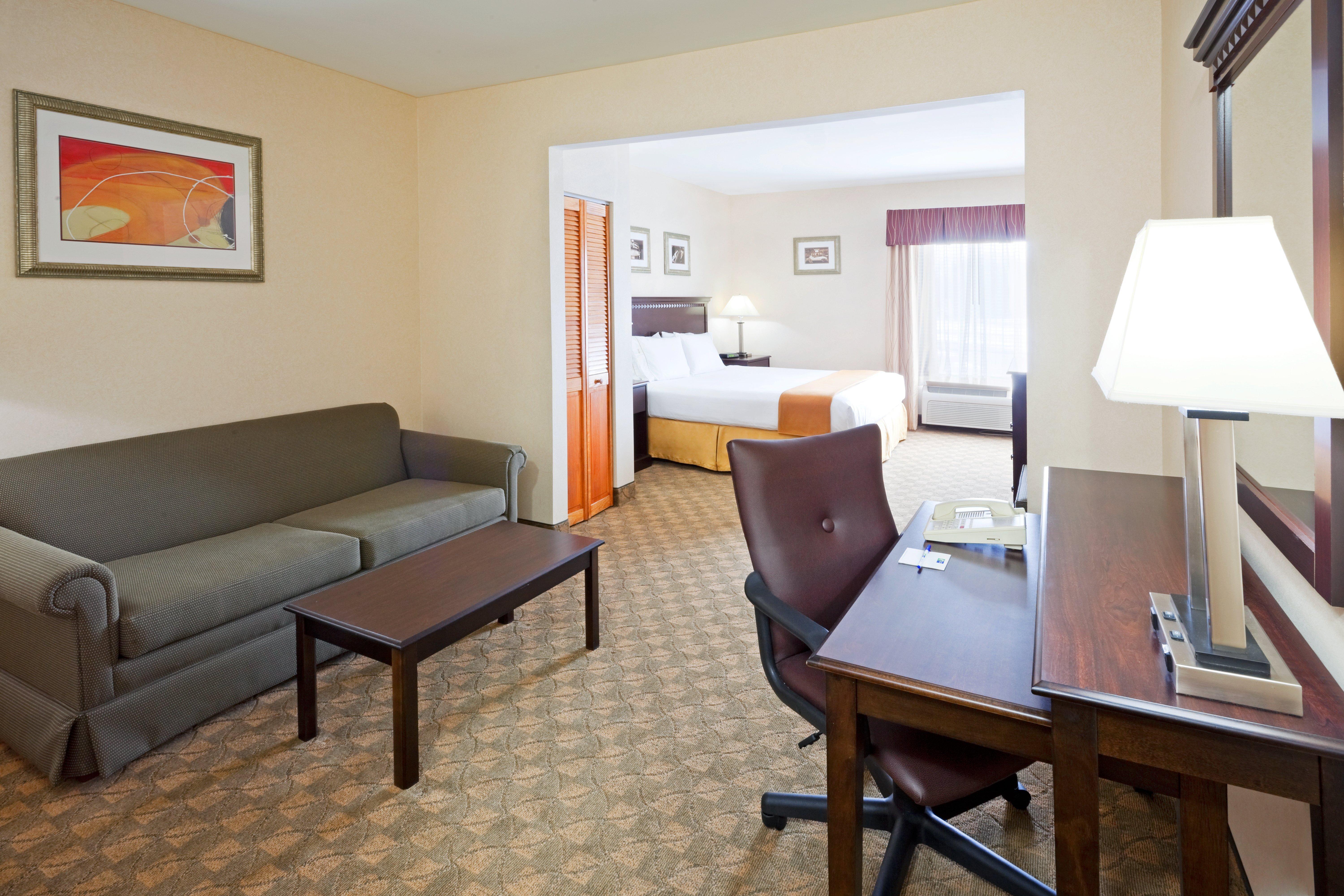 Holiday Inn Express & Suites Carneys Point - Pennsville By Ihg Exterior photo