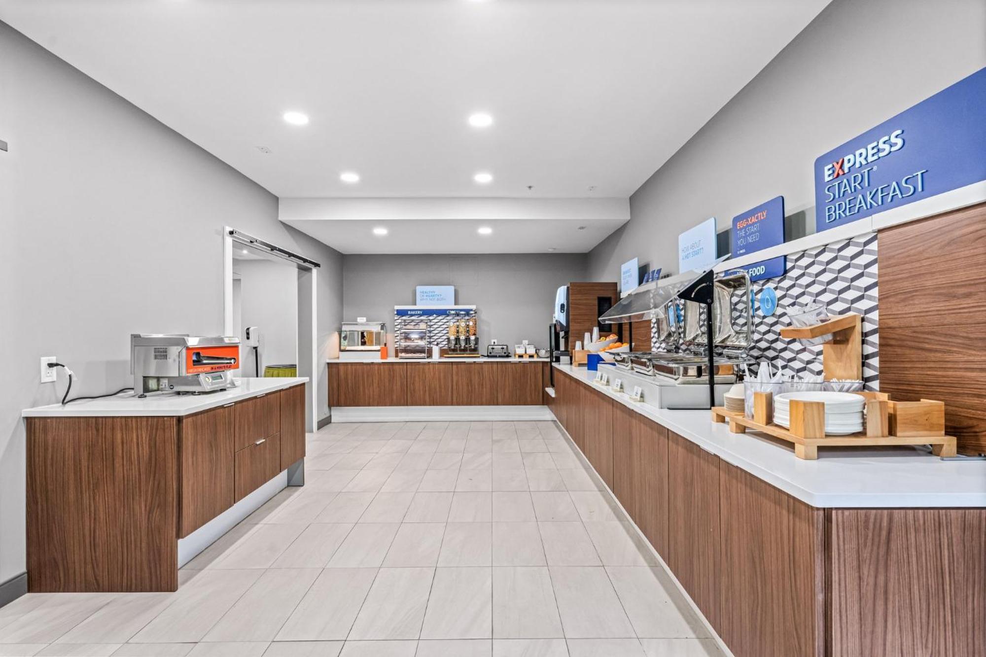 Holiday Inn Express & Suites Carneys Point - Pennsville By Ihg Exterior photo