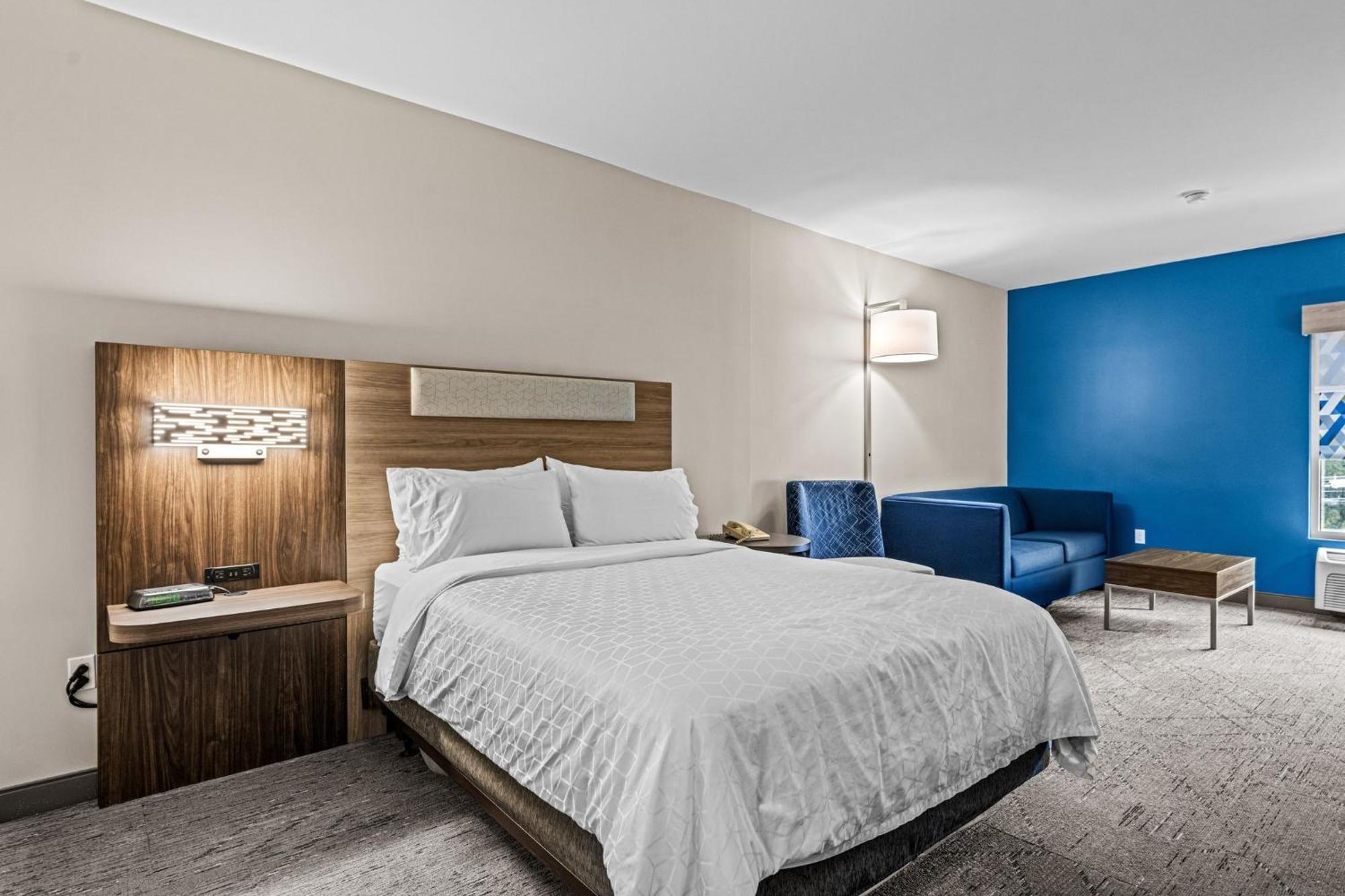 Holiday Inn Express & Suites Carneys Point - Pennsville By Ihg Exterior photo