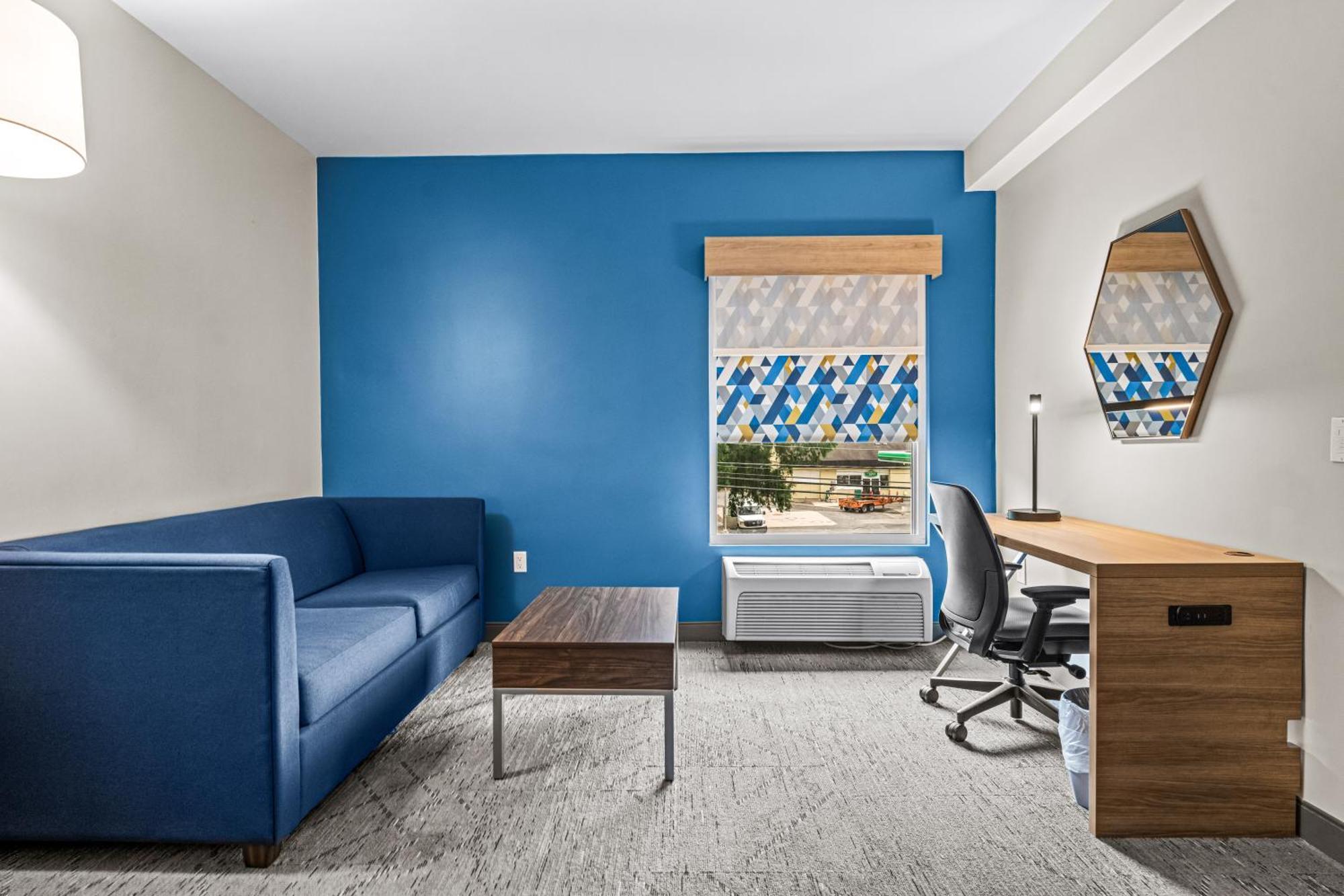 Holiday Inn Express & Suites Carneys Point - Pennsville By Ihg Exterior photo