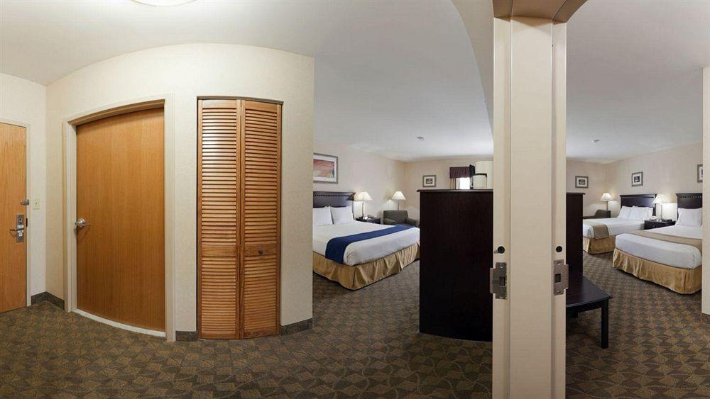 Holiday Inn Express & Suites Carneys Point - Pennsville By Ihg Exterior photo