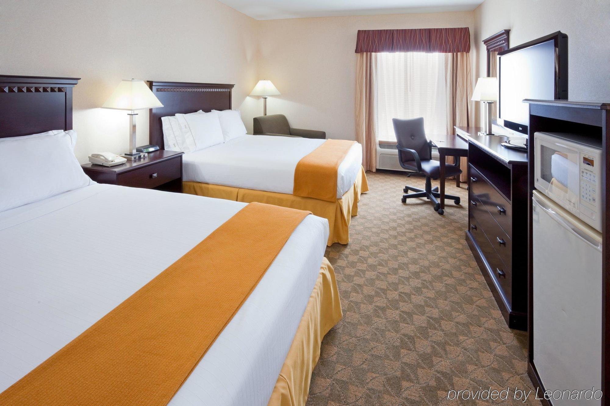 Holiday Inn Express & Suites Carneys Point - Pennsville By Ihg Room photo